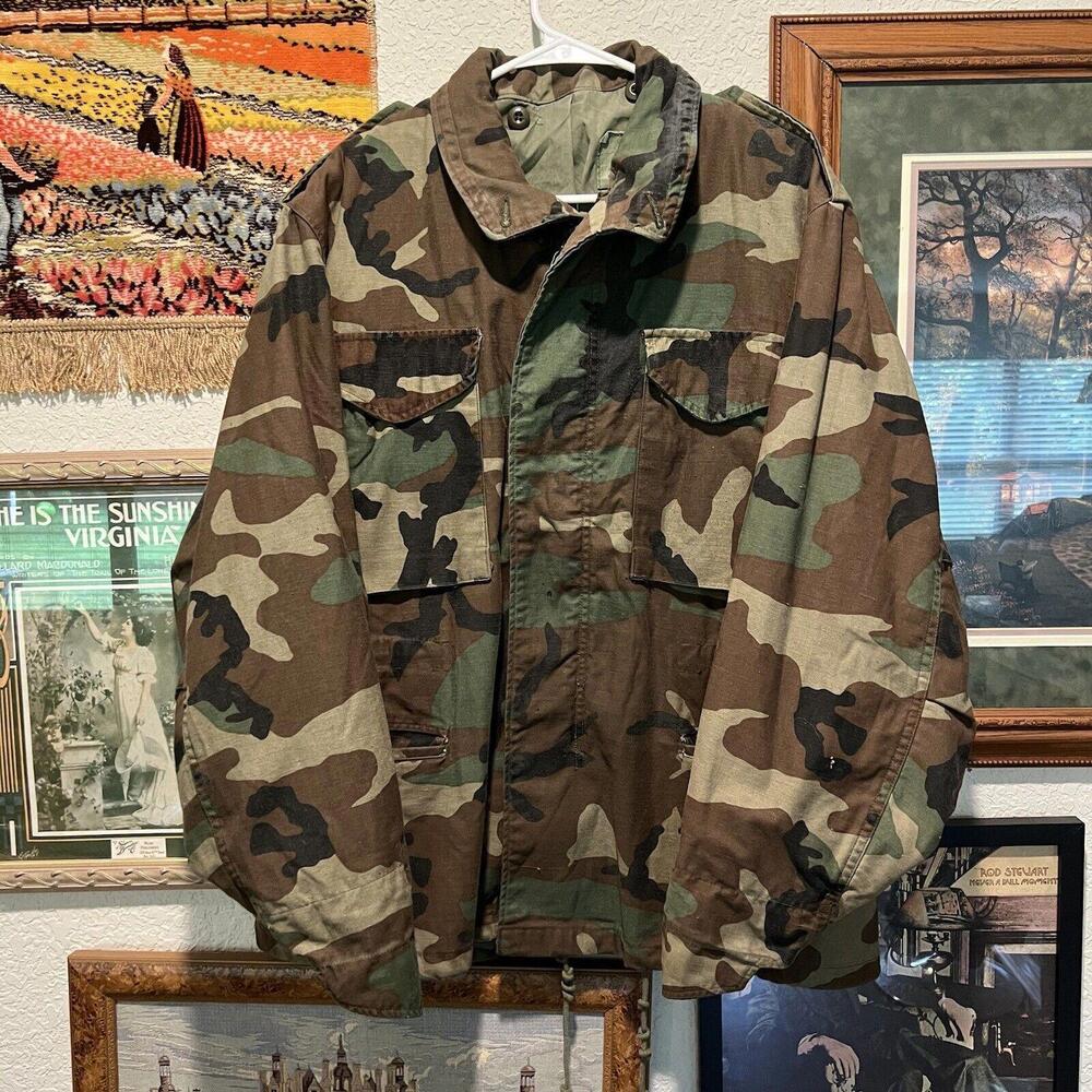 Vintage 80’s Army Military Camouflage Heavyweight Rain Coat Size Medium‎